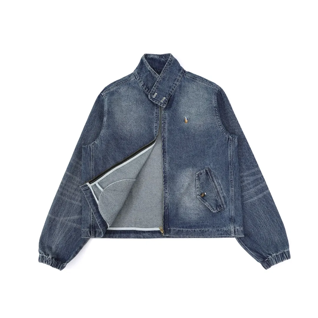 P350 #R18 Ralph Lauren's new women's top stand collar washed jacket. The classic washed fabric is really different from others. The new model is not as stiff as the old one. I think it is easier to wear. The most classic one is probably it. Japanese Tajima machines are used to ensure exquisite three-dimensional embroidery, which is what I said is different from what is on the market. Regarding the workmanship, the version is a loose version that can be worn by boys and girls!! The jacket may be worn for a longer time and will be traveling on October 1st for the Mid-Autumn Festival. Retro will never go out of style. Color: washed blue Size: S-XL S: Bust 110, length 59, sleeve length 62, shoulder width 43 M: Bust 114, length 61, sleeve length 64, shoulder width 45 L: Bust 118, length 63, sleeve length 66, shoulder width 47 XL: Bust 122, length 65, sleeve length 68, shoulder width 49